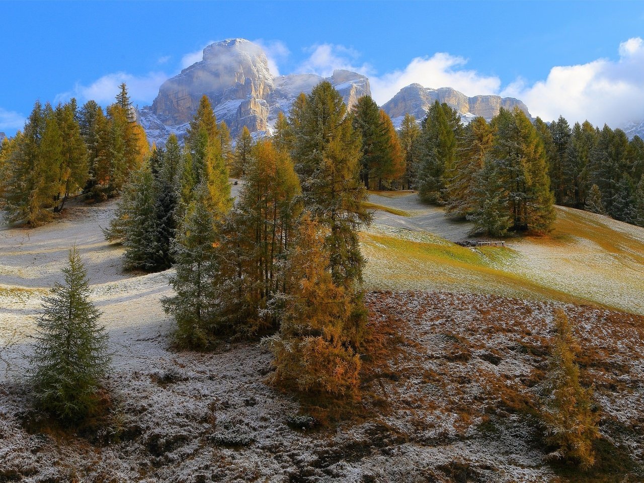 Обои небо, деревья, горы, the sky, trees, mountains разрешение 2048x1306 Загрузить