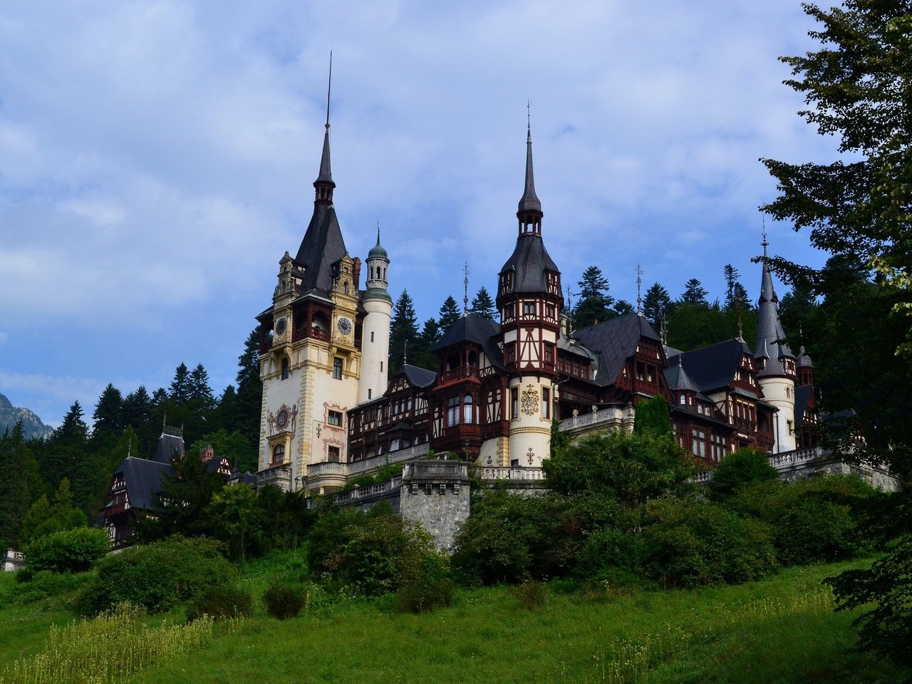 Обои замок, румыния, пелеш, castle, romania разрешение 2560x1600 Загрузить
