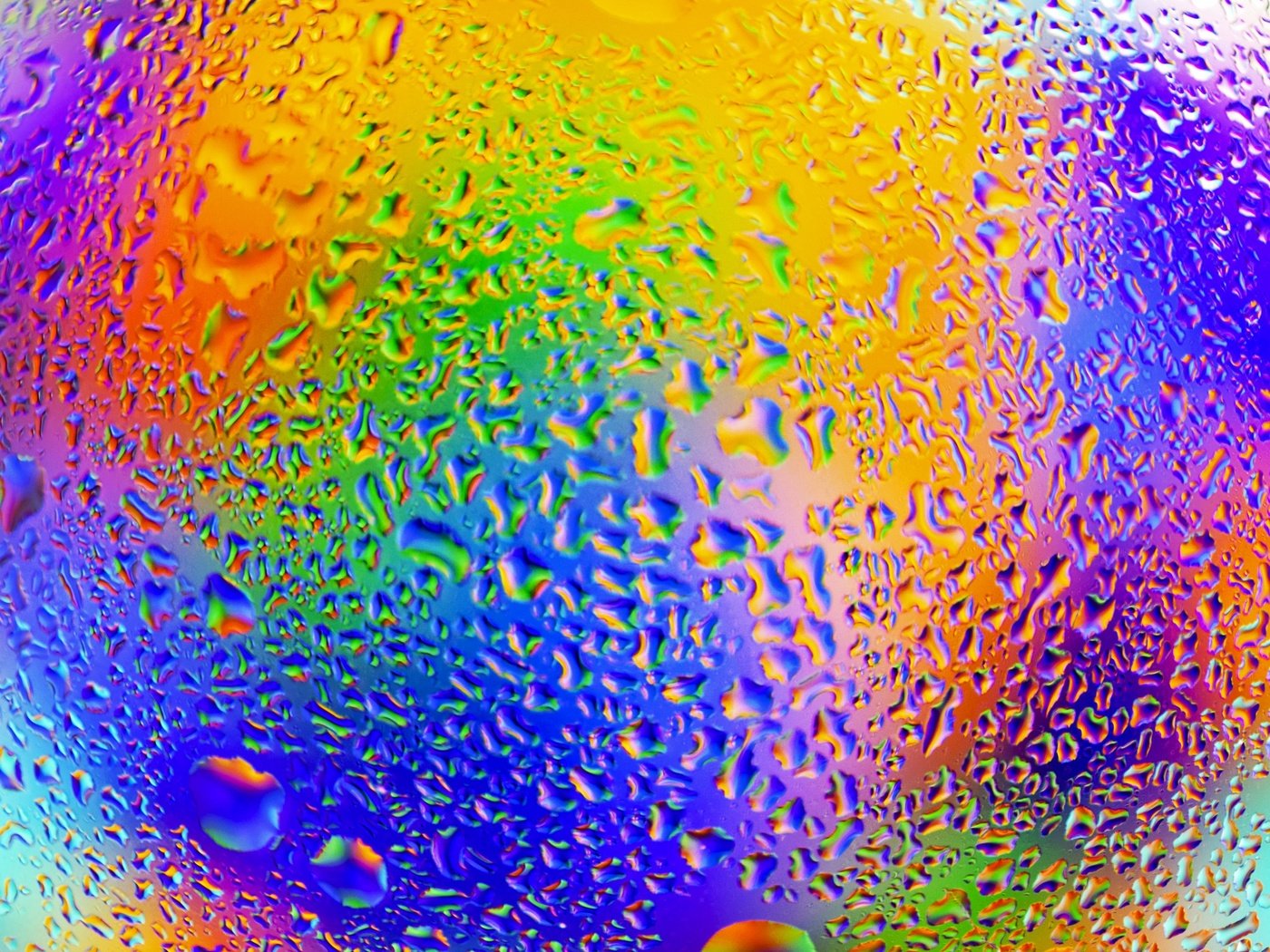 Обои вода, капли, разноцветные, радуга, стекло, капли воды, water, drops, colorful, rainbow, glass, water drops разрешение 3210x2455 Загрузить