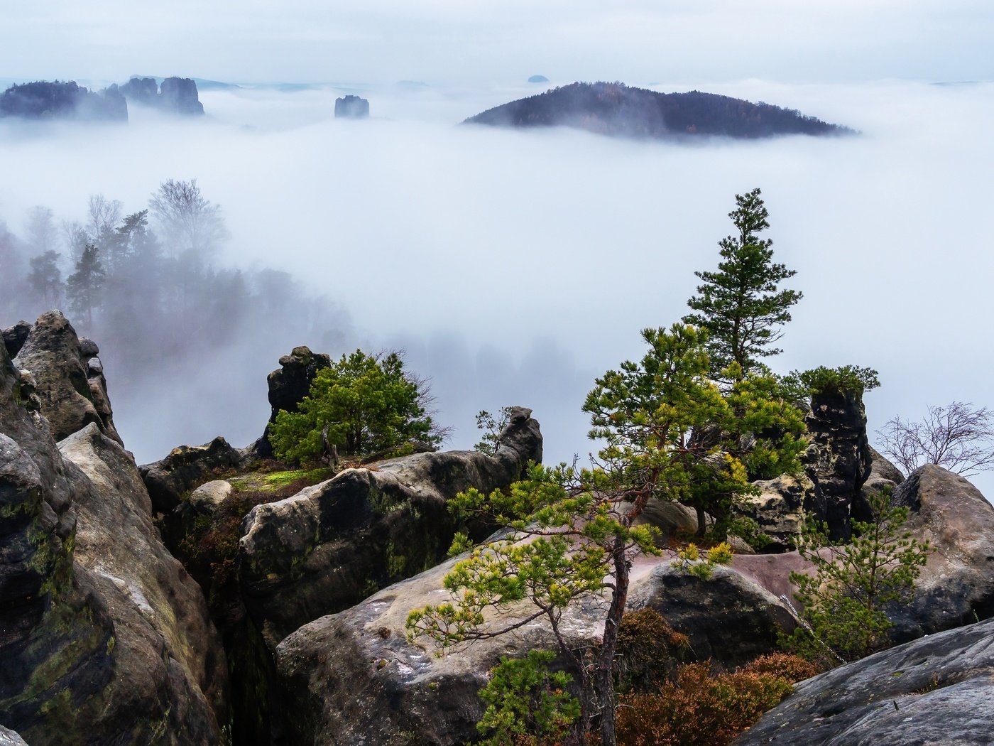 Обои горы, природа, туман, mountains, nature, fog разрешение 6000x3375 Загрузить