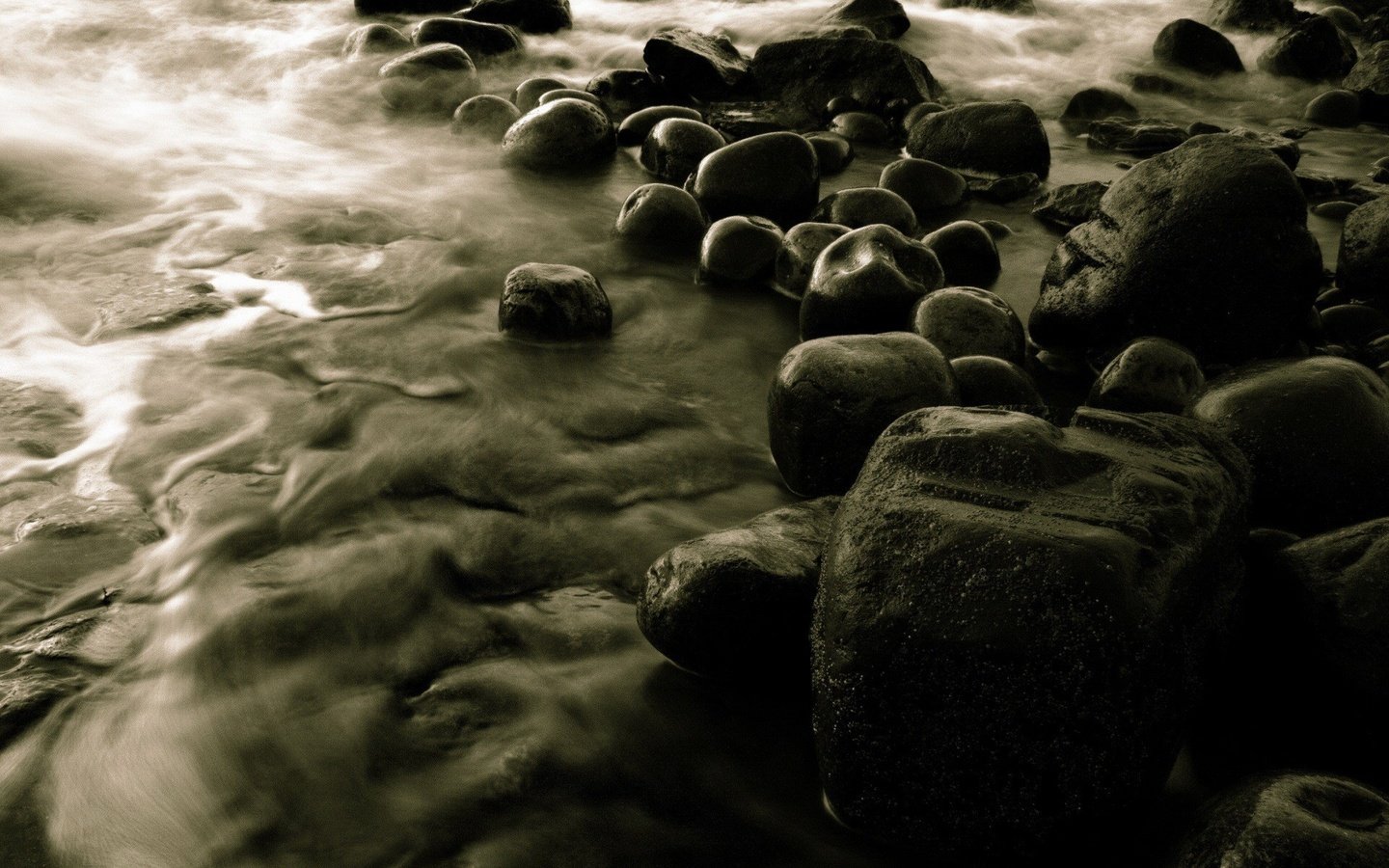 Обои вода, камни, серый, water, stones, grey разрешение 1920x1440 Загрузить