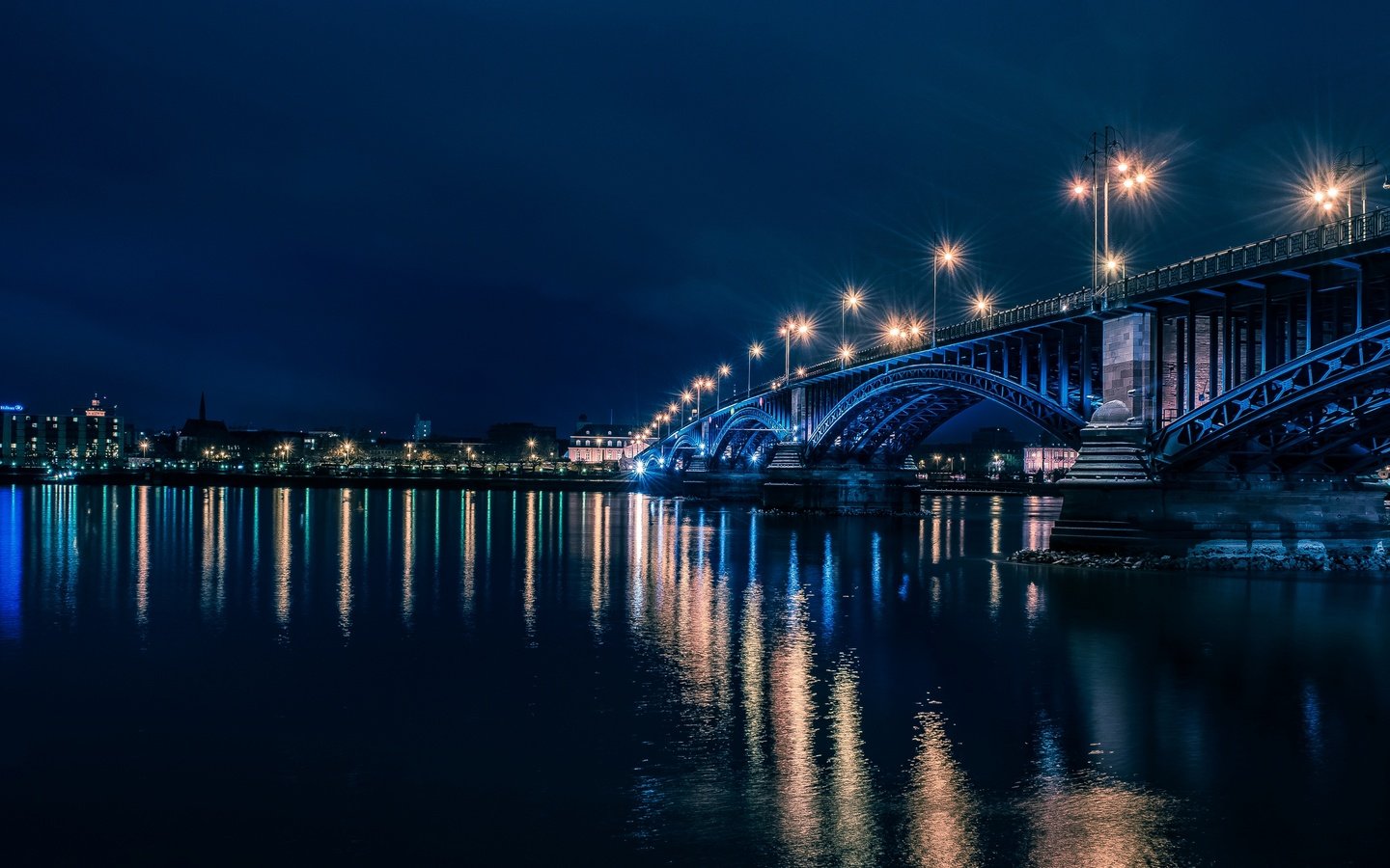 Обои ночь, фонари, огни, река, германия, майнц, рейн.мост, night, lights, river, germany, mainz, rhine.bridge разрешение 2880x1728 Загрузить