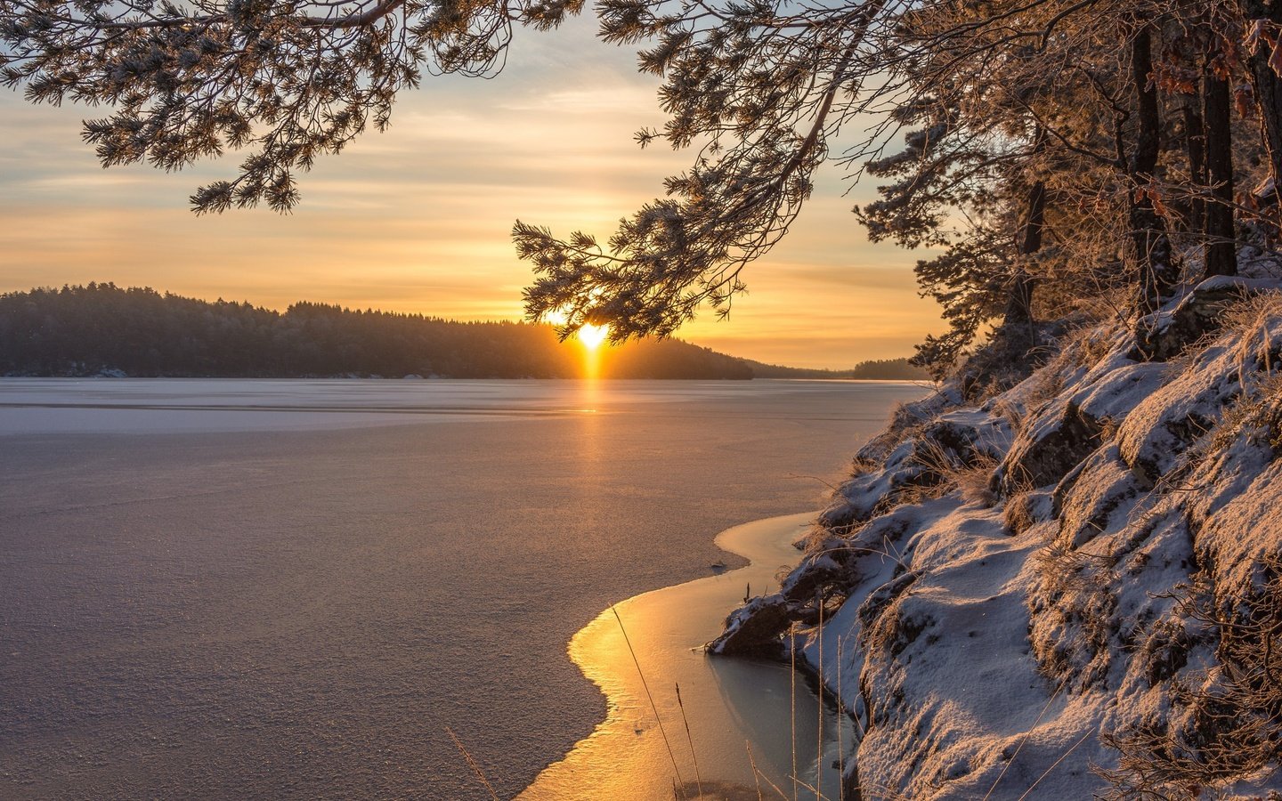 Обои озеро, зима, утро, рассвет, швеция, швеции, lake, winter, morning, dawn, sweden разрешение 2048x1365 Загрузить