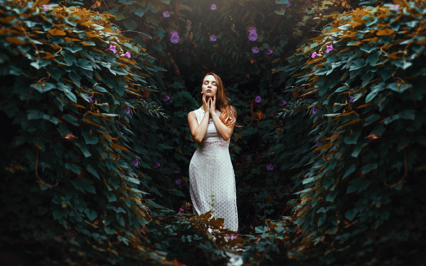 Обои цветы, природа, девушка, платье, ronny garcia, flowers, nature, girl, dress разрешение 2048x1417 Загрузить