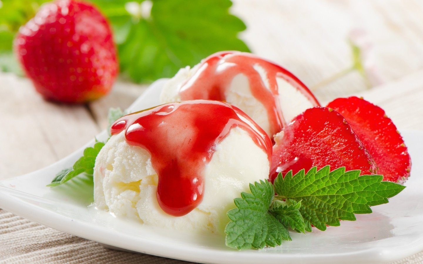 Обои мята, ягода, мороженое, клубника, сладкое, десерт, mint, berry, ice cream, strawberry, sweet, dessert разрешение 2880x1800 Загрузить