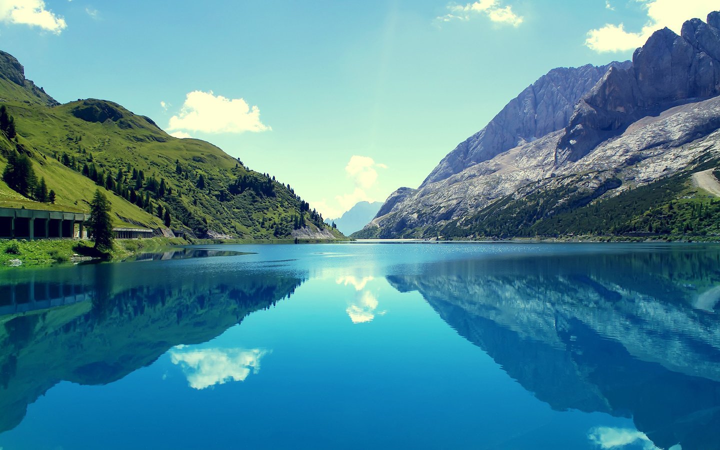 Обои небо, облака, озеро, горы, отражение, италия, marmoleda, the sky, clouds, lake, mountains, reflection, italy разрешение 2560x1600 Загрузить