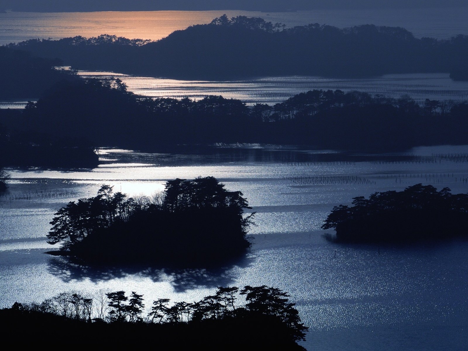 Обои ночь, япония, японии, uramatsushima, night, japan разрешение 2560x1600 Загрузить