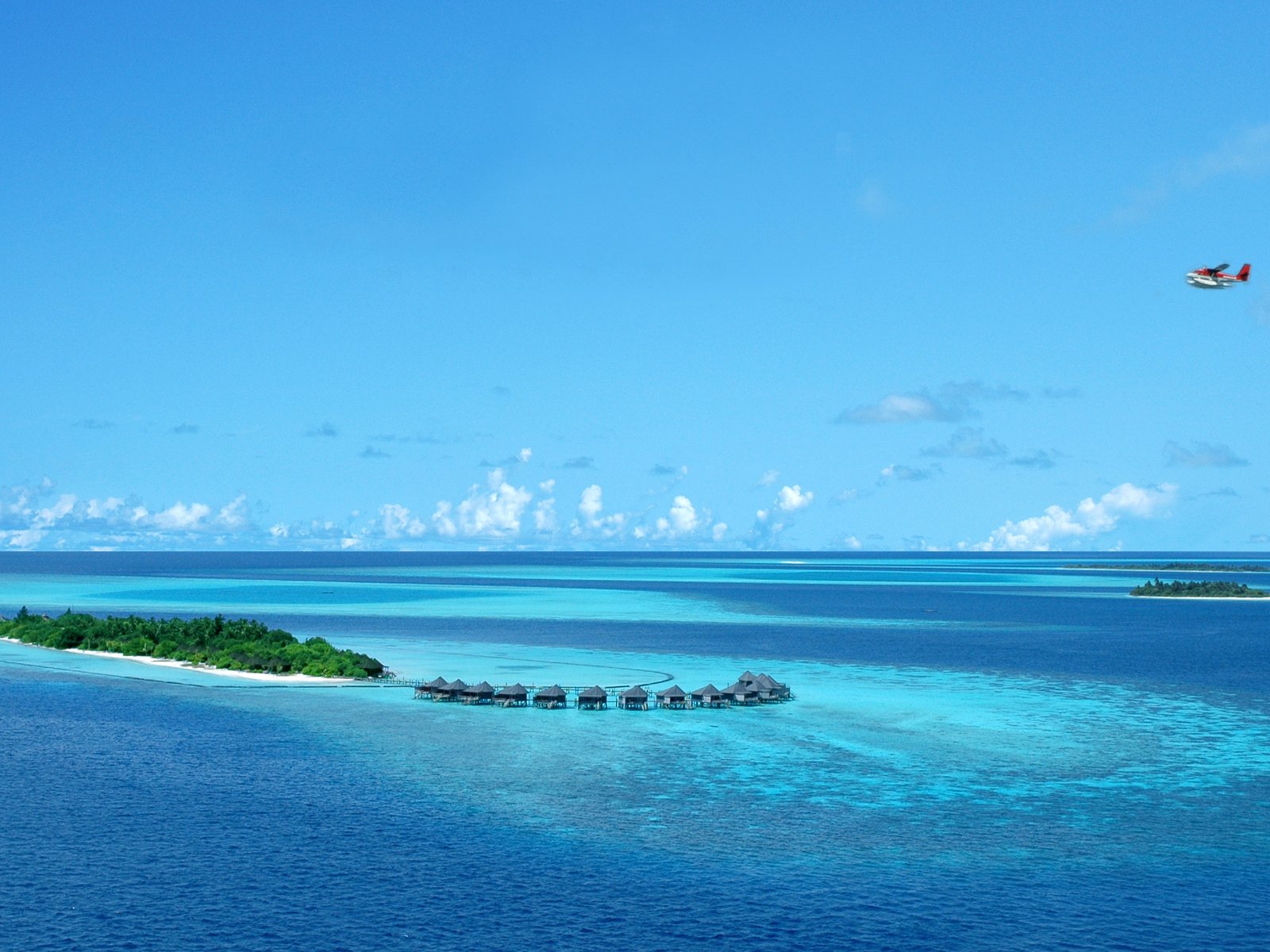 Обои самолет, остров, тропики, мальдивы, the plane, island, tropics, the maldives разрешение 2472x1554 Загрузить