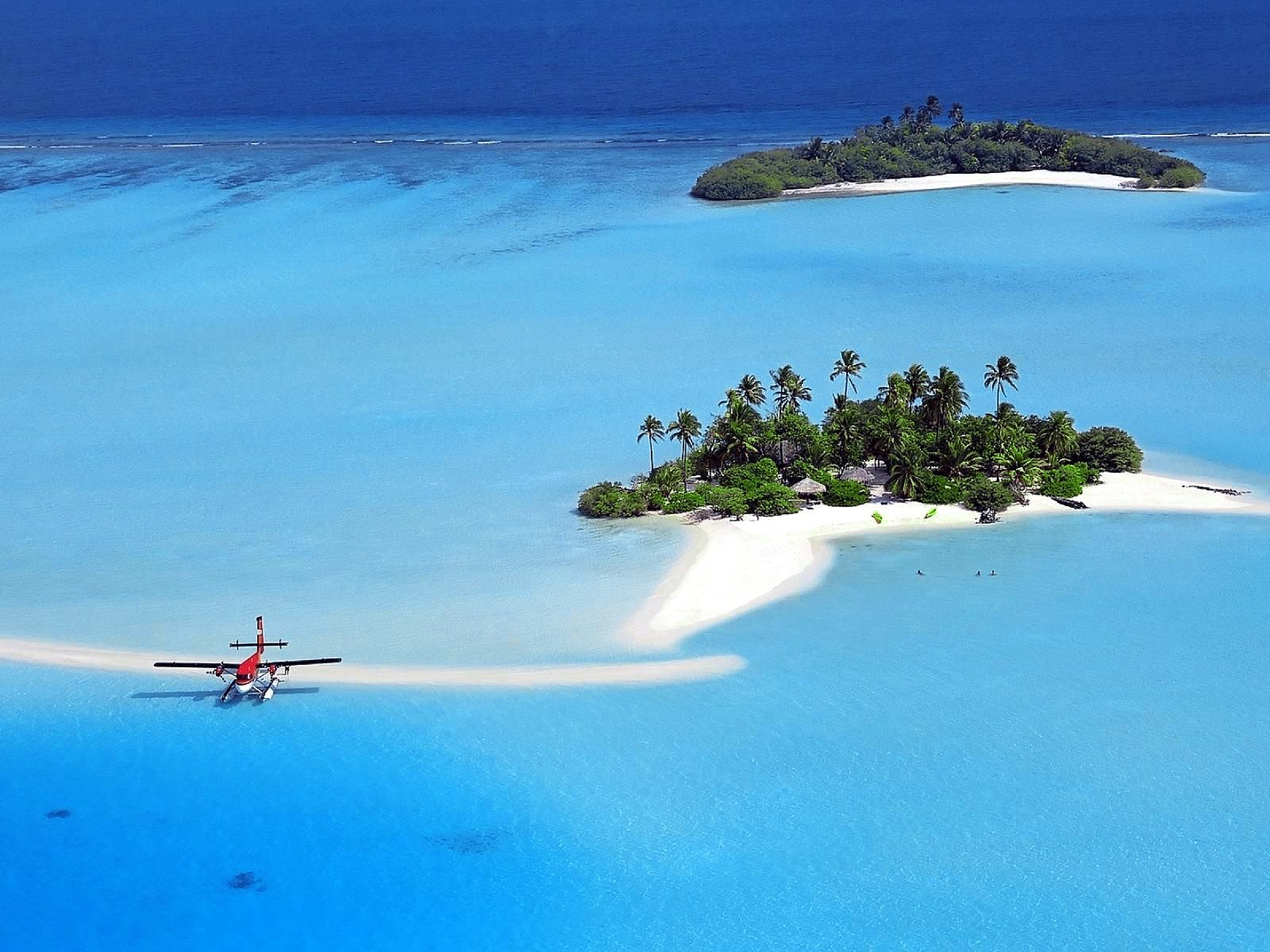 Обои самолет, море, остров, тропики, мальдивы, the plane, sea, island, tropics, the maldives разрешение 2880x1800 Загрузить