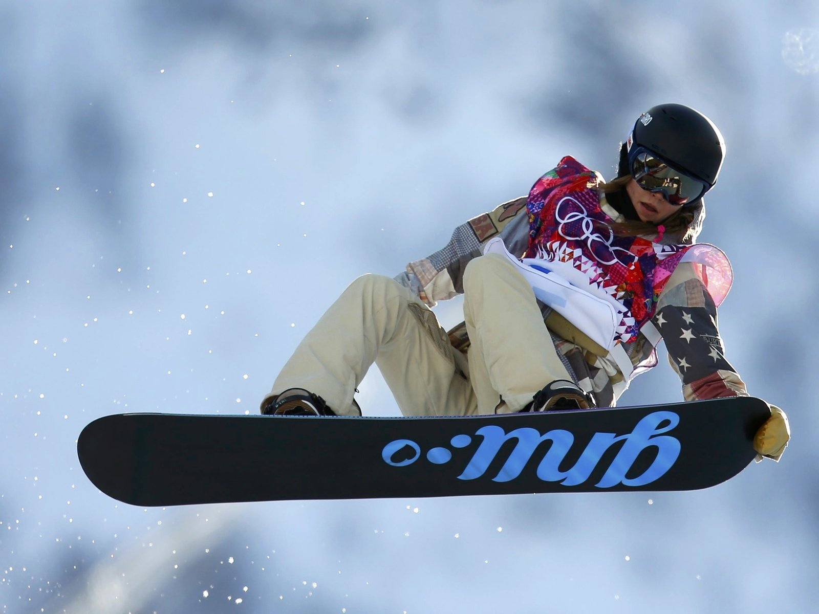 Обои золотая медаль, сочи 2014, кэйтлин фаррингтон, американская, сноубордистка, gold medal, sochi 2014, kaitlyn farrington, american, snowboarder разрешение 2706x1790 Загрузить