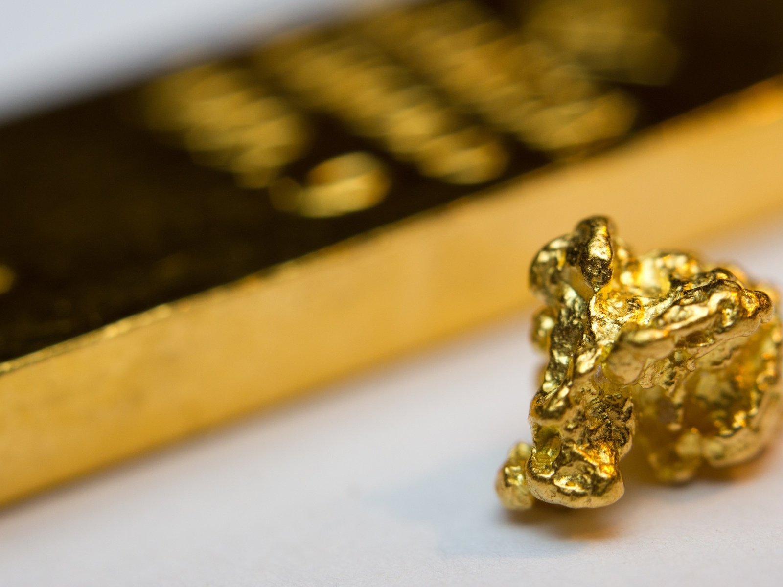Обои металл, золото, метал, gold bullion, gold in its natural state, золотые слитки, metal, gold, gold bars разрешение 2880x1793 Загрузить