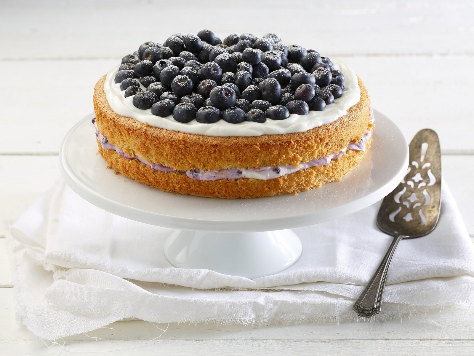Обои ягоды, черника, сладкое, торт, десерт, крем, berries, blueberries, sweet, cake, dessert, cream разрешение 2048x1365 Загрузить