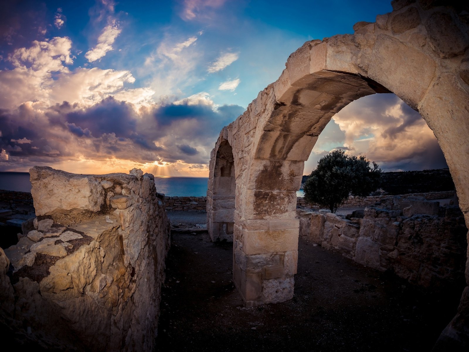 Обои камни, закат, руины, кипр, stones, sunset, ruins, cyprus разрешение 1920x1281 Загрузить