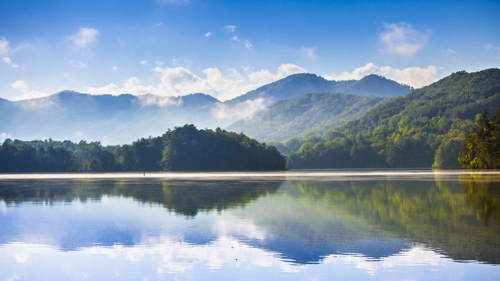 Обои озеро, горы, лес, отражение, утро, lake, mountains, forest, reflection, morning разрешение 1920x1200 Загрузить