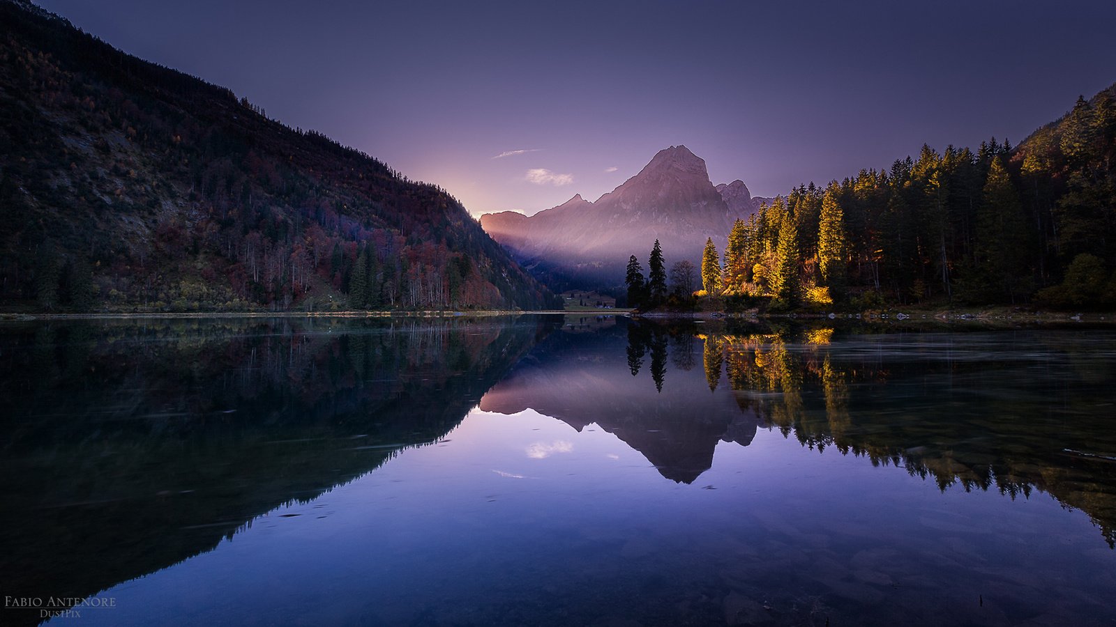 Обои небо, fabio antenore, деревья, озеро, горы, природа, лес, отражение, осень, the sky, trees, lake, mountains, nature, forest, reflection, autumn разрешение 1920x1080 Загрузить