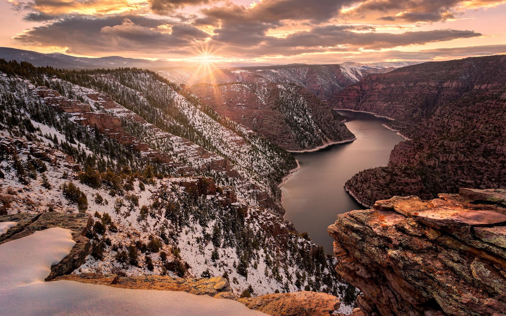 Обои река, горы, скалы, природа, лес, зима, рассвет, river, mountains, rocks, nature, forest, winter, dawn разрешение 2048x1437 Загрузить