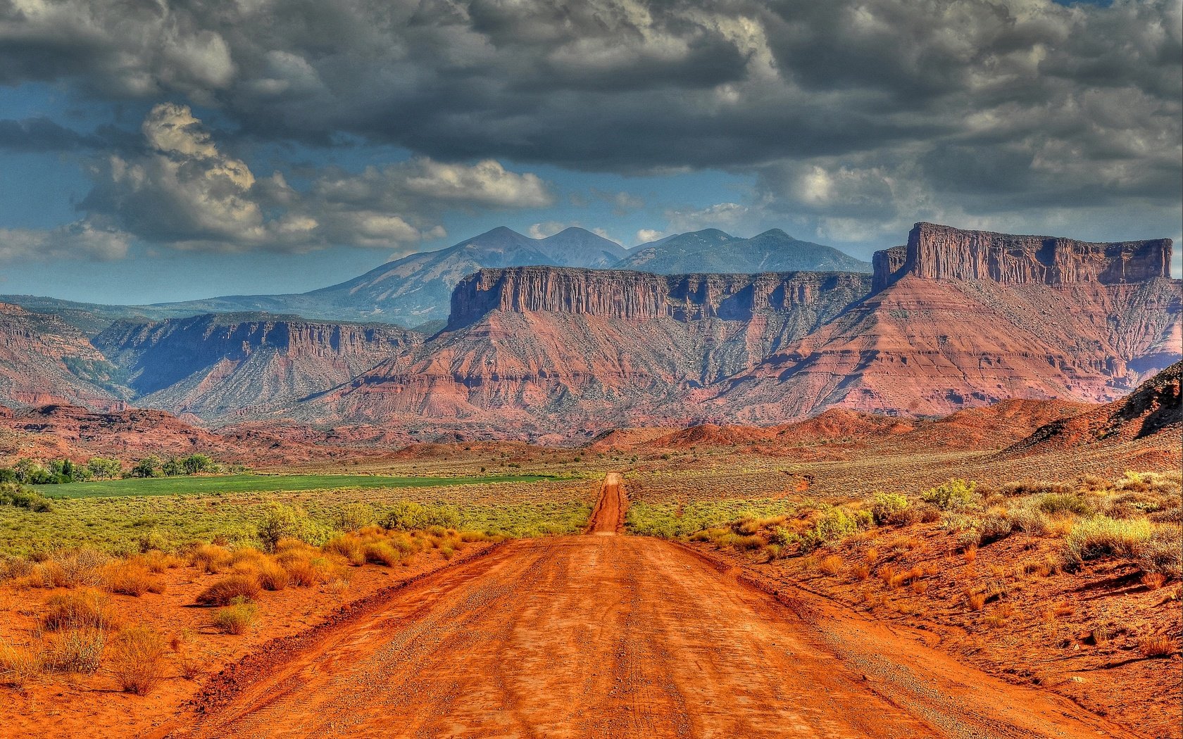 Обои дорога, горы, скалы, пейзаж, штат юта, road, mountains, rocks, landscape, utah разрешение 2880x1915 Загрузить