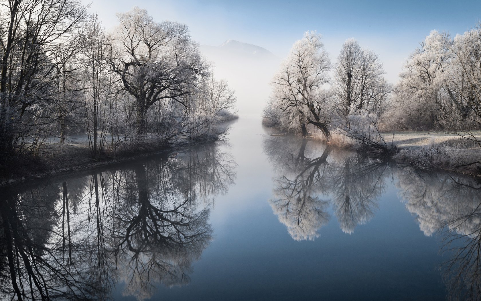 Обои деревья, озеро, природа, зима, отражение, пейзаж, парк, trees, lake, nature, winter, reflection, landscape, park разрешение 1920x1200 Загрузить