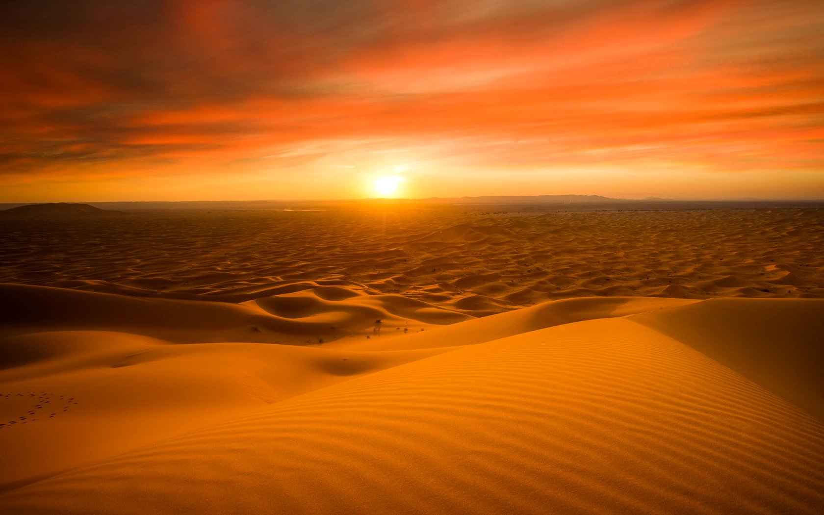 Обои солнце, закат, песок, горизонт, пустыня, дюны, сахара, the sun, sunset, sand, horizon, desert, dunes, sugar разрешение 5232x3057 Загрузить