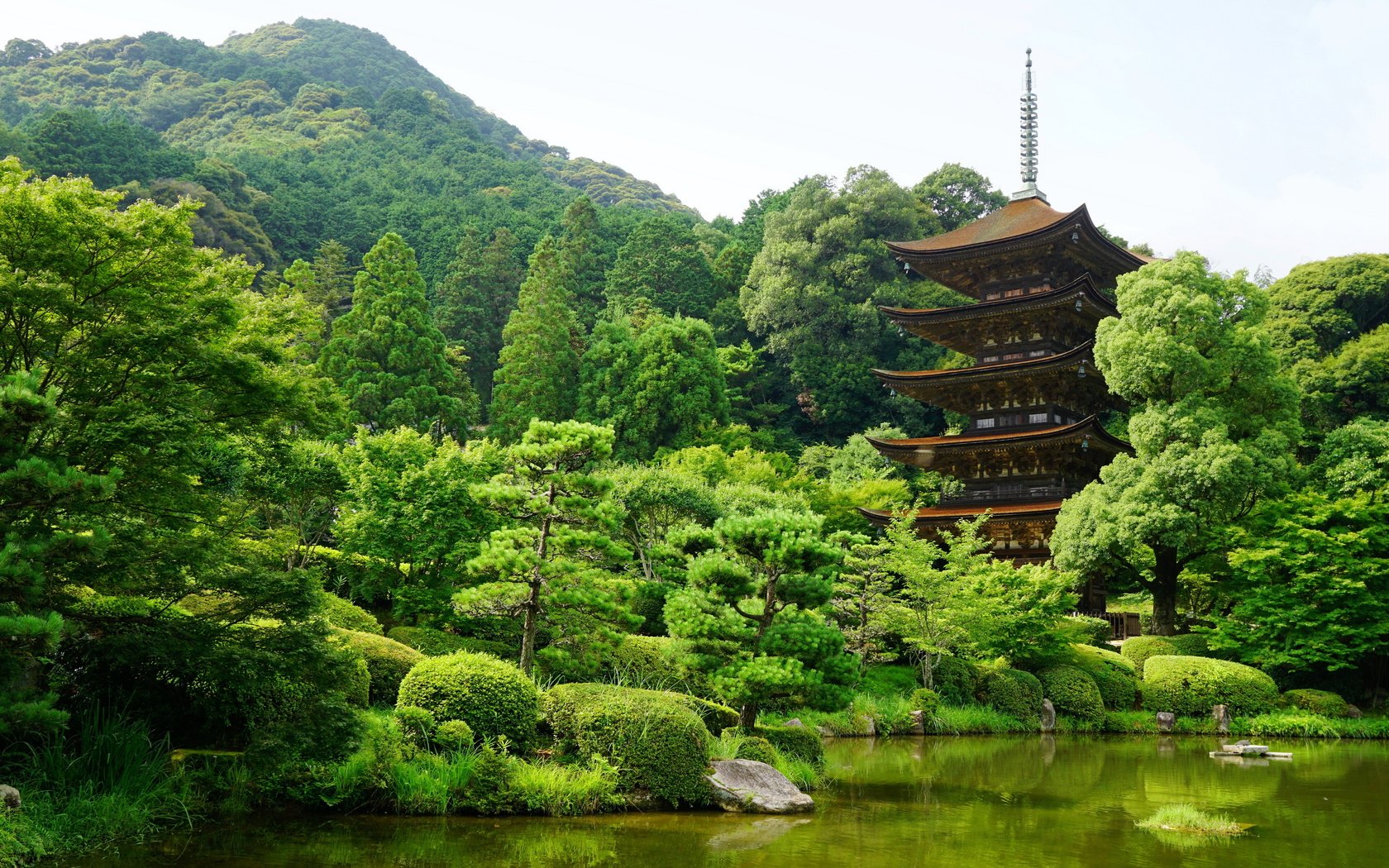 Обои деревья, горы, пагода, япония, пруд, ямагучи, trees, mountains, pagoda, japan, pond, yamaguchi разрешение 4800x3200 Загрузить