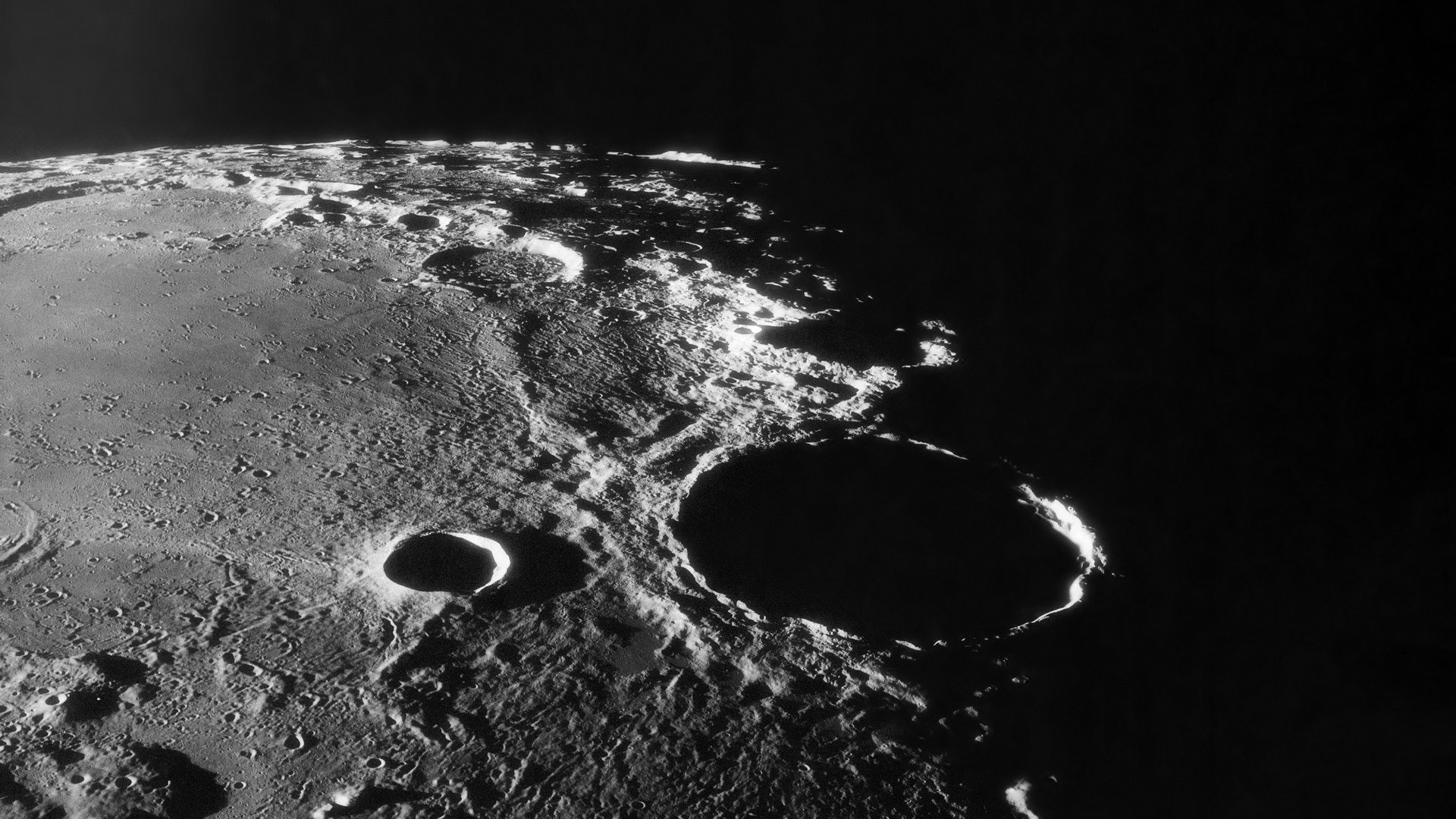 Обои луна, тень, кратер, the moon, shadow, crater разрешение 1920x1440 Загрузить