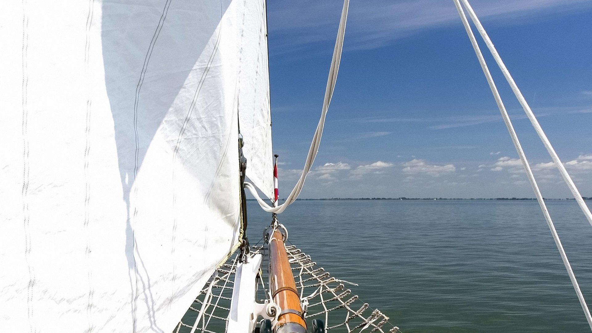 Обои облака, море, яхта, паруса, clouds, sea, yacht, sails разрешение 2445x1764 Загрузить