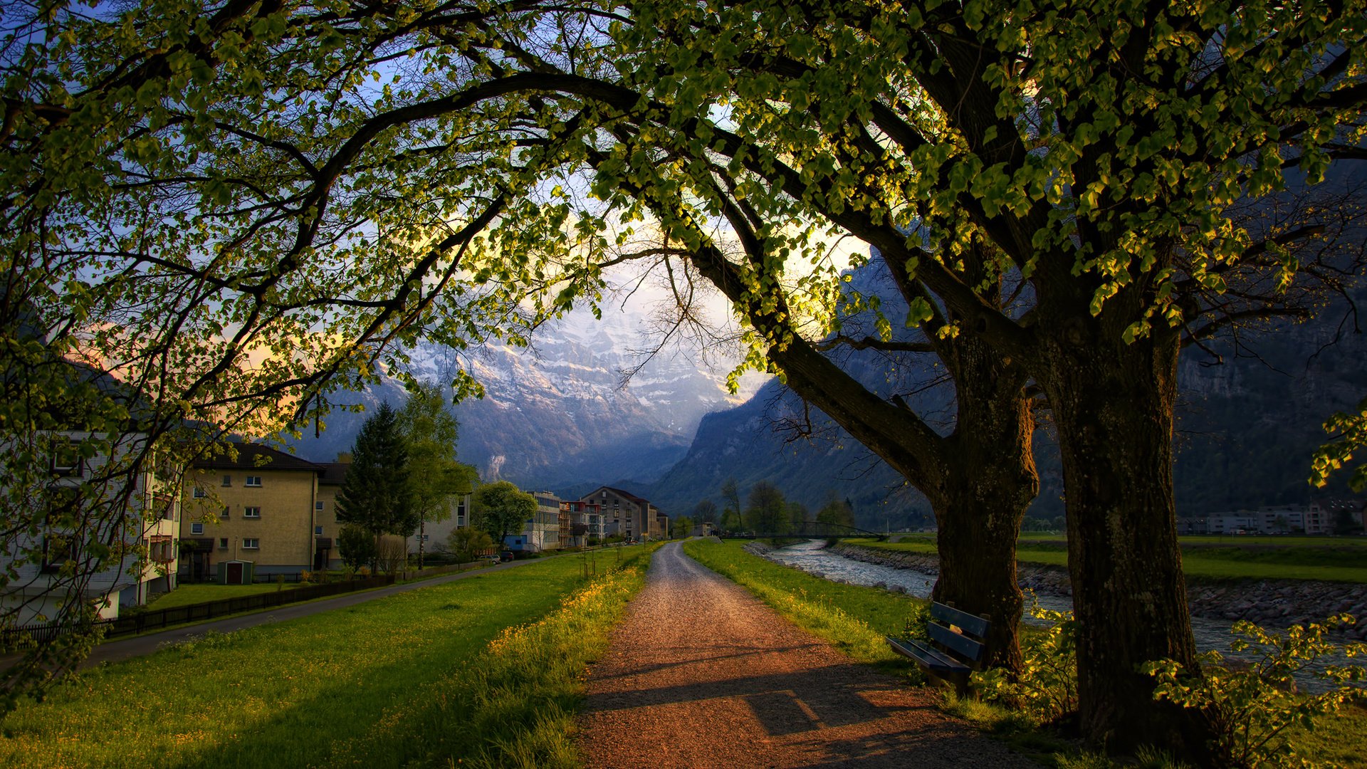 Обои дорога, деревья, вечер, швейцария, весна, road, trees, the evening, switzerland, spring разрешение 2560x1600 Загрузить