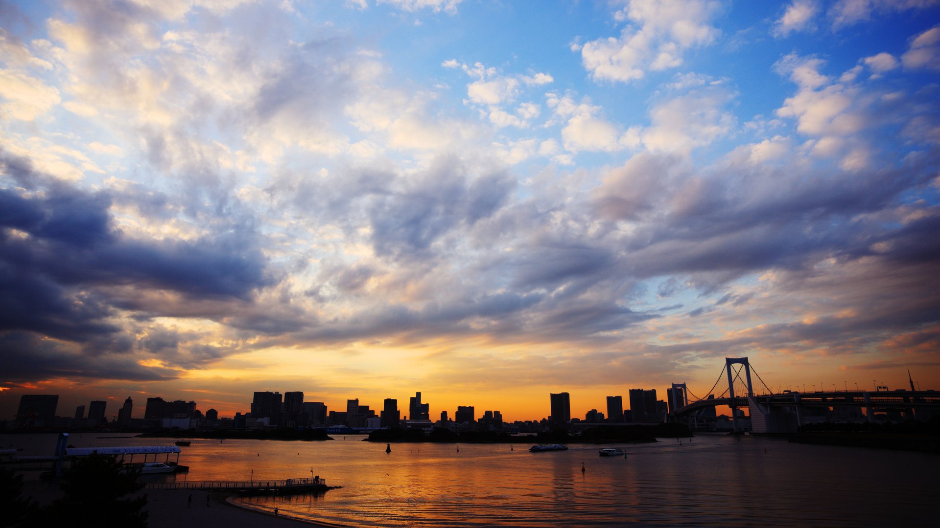 Обои небо, облака, море, мост, япония, токио, the sky, clouds, sea, bridge, japan, tokyo разрешение 5616x3744 Загрузить