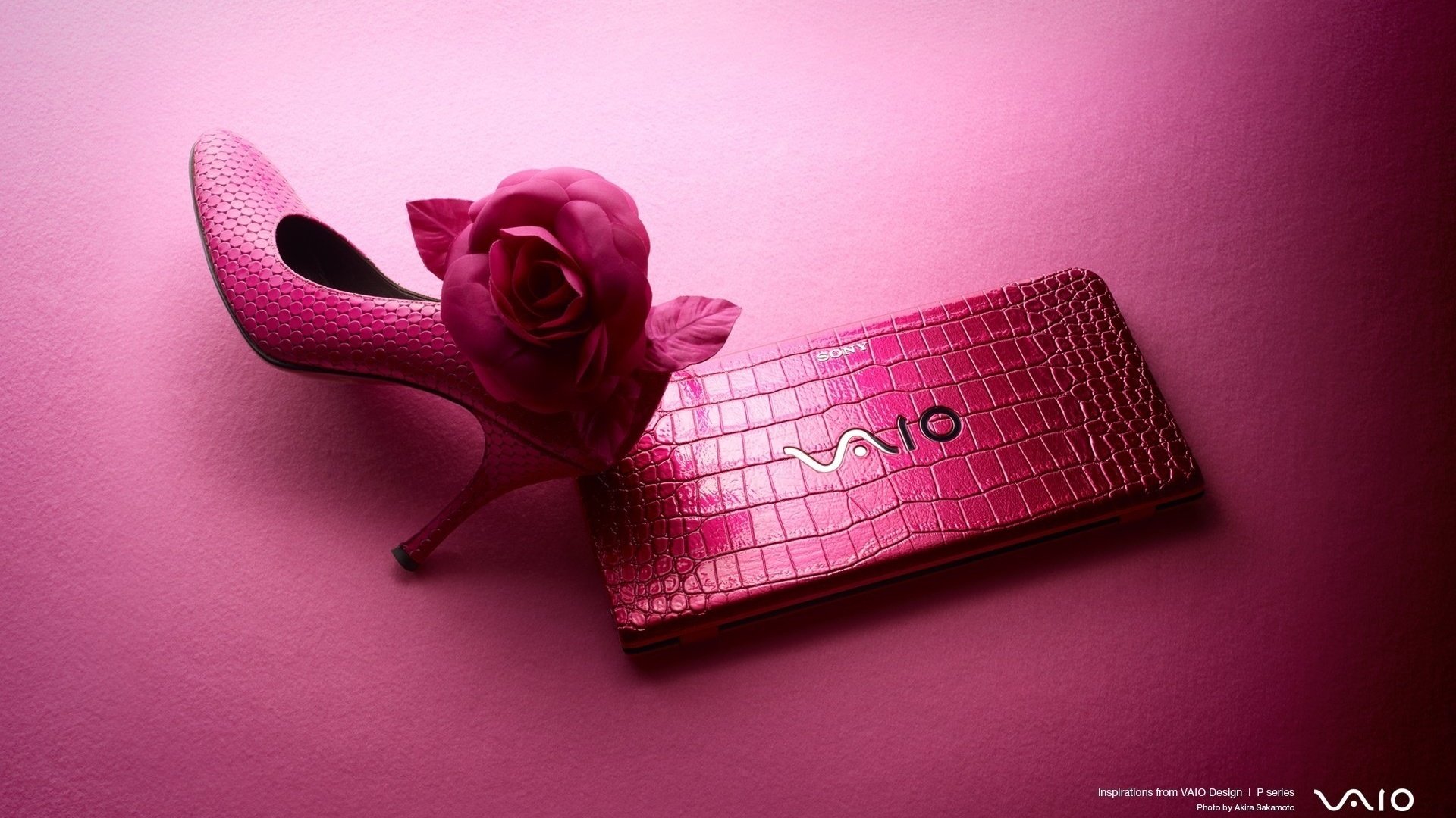 Обои ноутбук, розовый фон, туфля, laptop, pink background, shoe разрешение 1920x1200 Загрузить