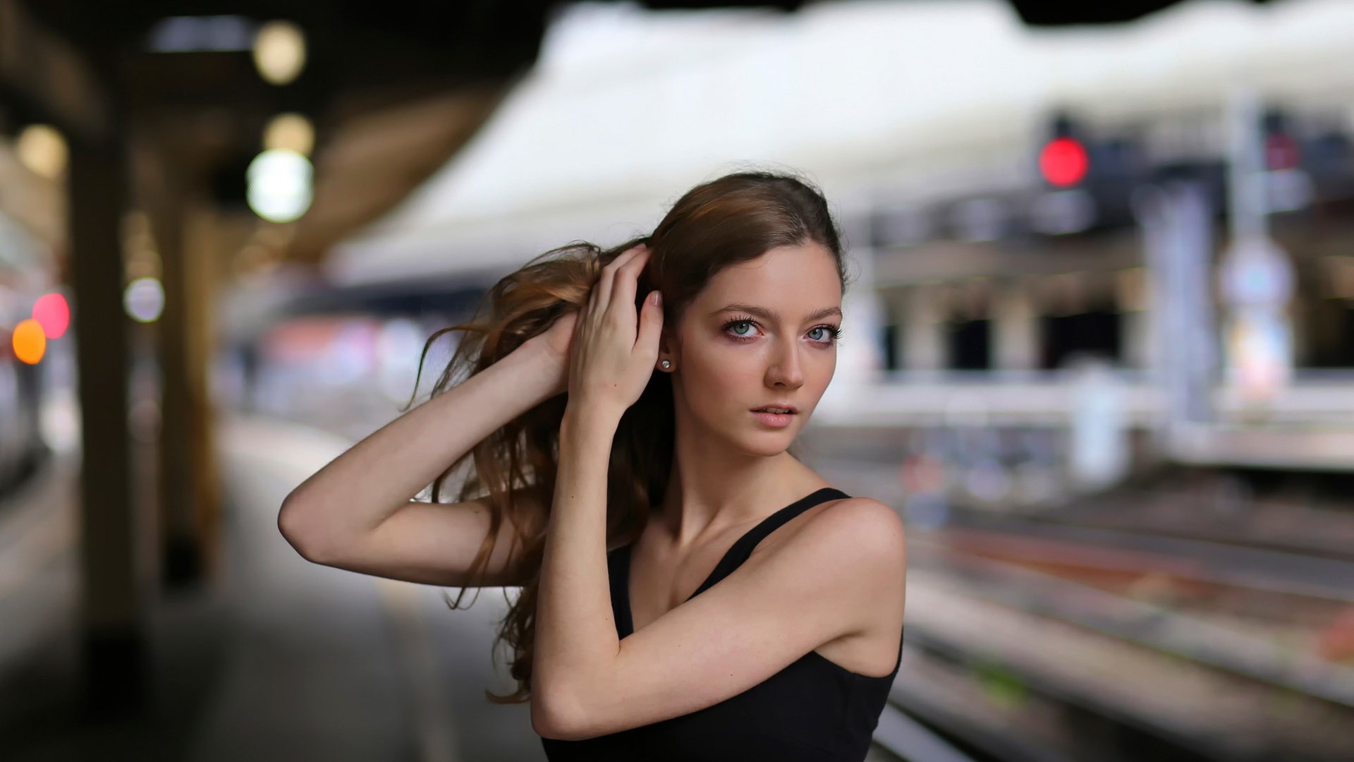 Обои портрет, волосы, мария, боке, victoria railway station, portrait, hair, maria, bokeh разрешение 2048x1259 Загрузить