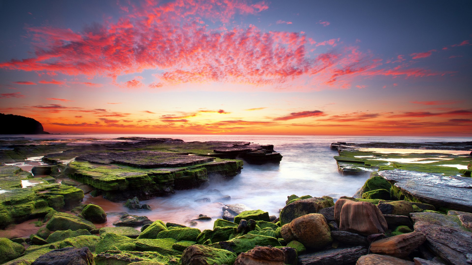 Обои облака, вода, камни, закат, водоросли, clouds, water, stones, sunset, algae разрешение 2048x1365 Загрузить