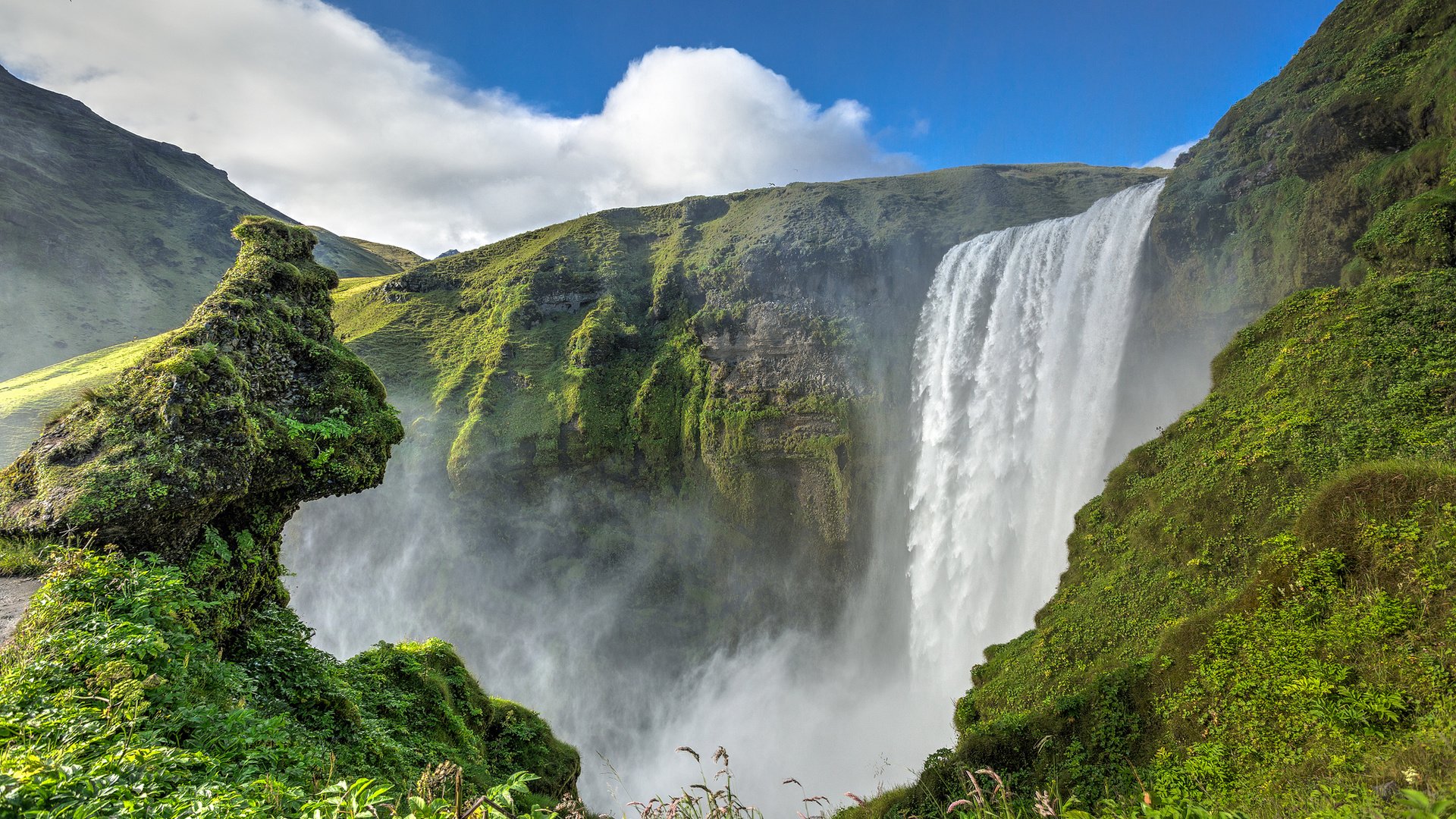 Обои водопад, поток, исландия, утесы, скоугафосс, водопад скоугафосс, waterfall, stream, iceland, cliffs, skogafoss, skogafoss waterfall разрешение 2048x1280 Загрузить