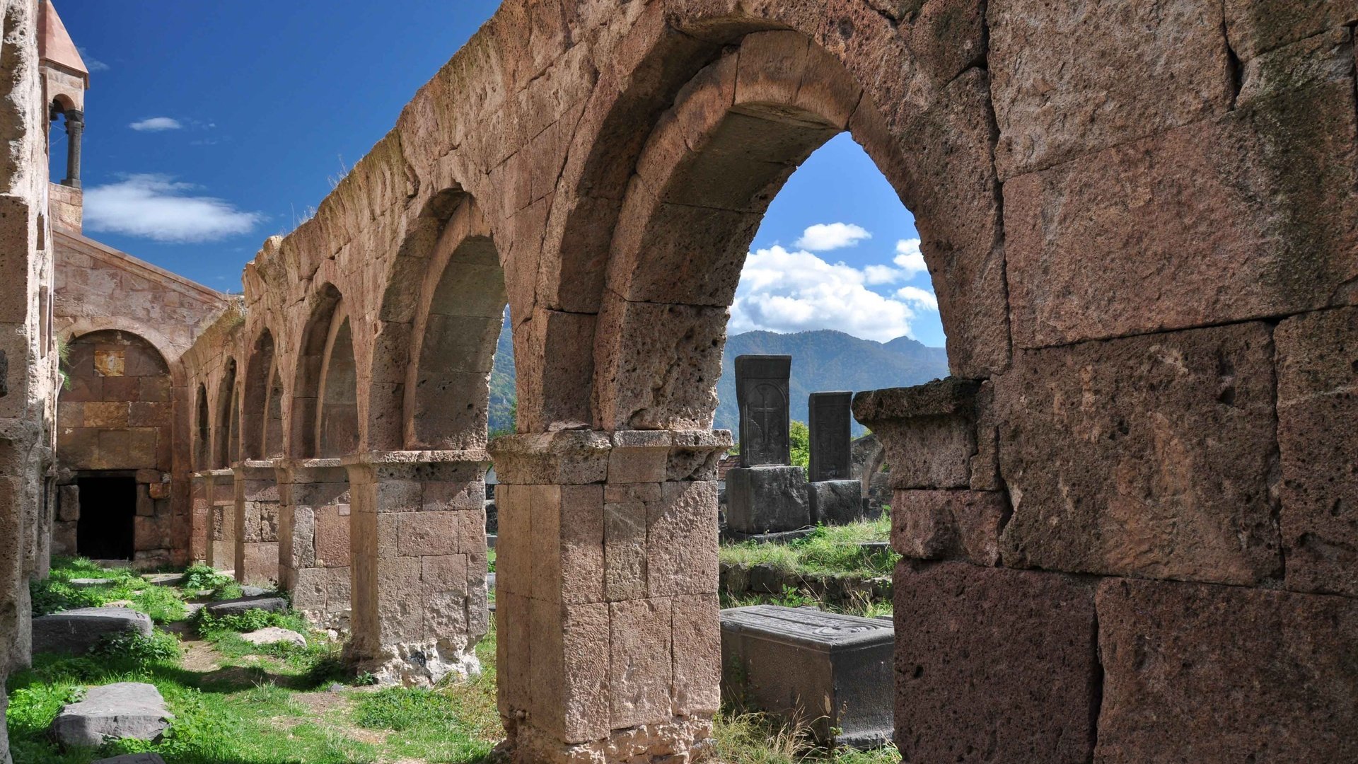 Обои небо, облака, крест, армения, айастан, the sky, clouds, cross, armenia, hayastan разрешение 4288x2848 Загрузить