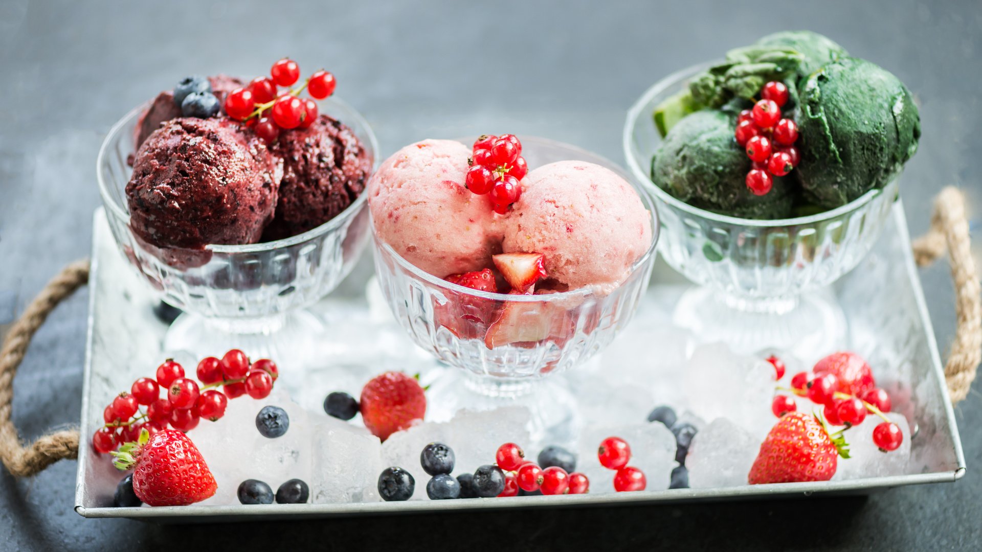 Обои мороженое, клубника, лёд, ягоды, черника, сладкое, десерт, ice cream, strawberry, ice, berries, blueberries, sweet, dessert разрешение 7000x4673 Загрузить