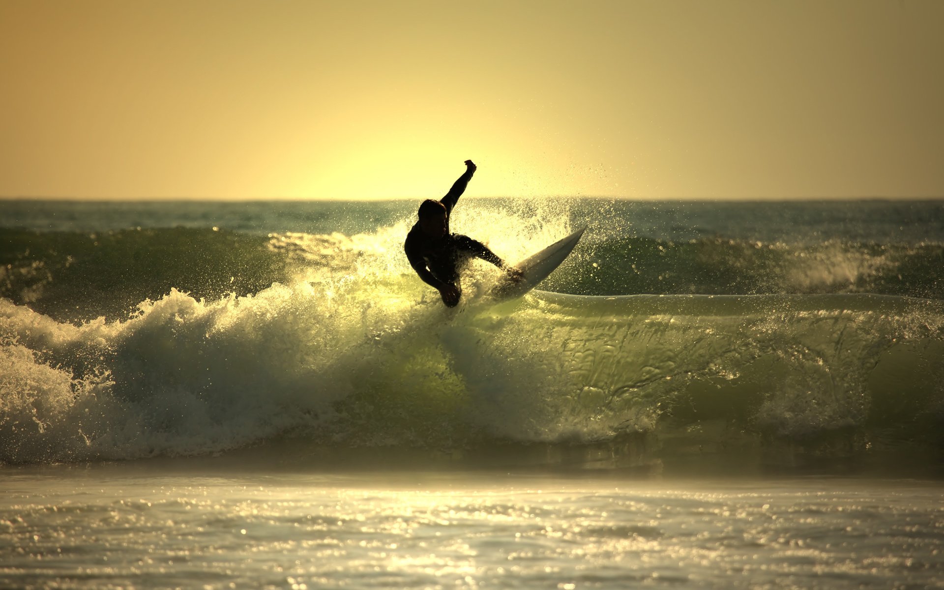 Обои закат, море, доска, волна, сёрфер, sunset, sea, board, wave, surfer разрешение 2560x1600 Загрузить