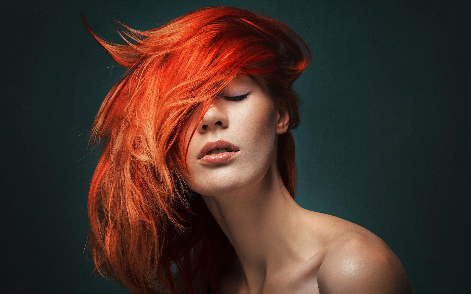 Обои девушка, красные, волосы, губы, лицо, agata, girl, red, hair, lips, face разрешение 2048x1366 Загрузить