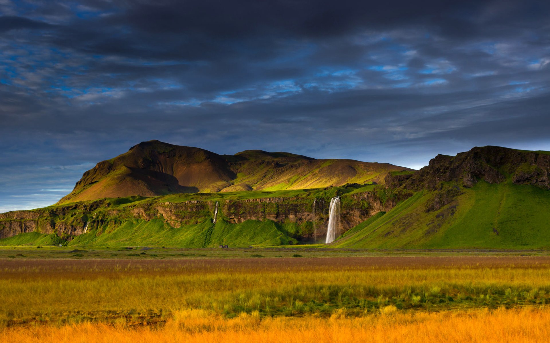 Обои горы, скалы, пейзаж, водопад, исландия, mountains, rocks, landscape, waterfall, iceland разрешение 2048x1342 Загрузить