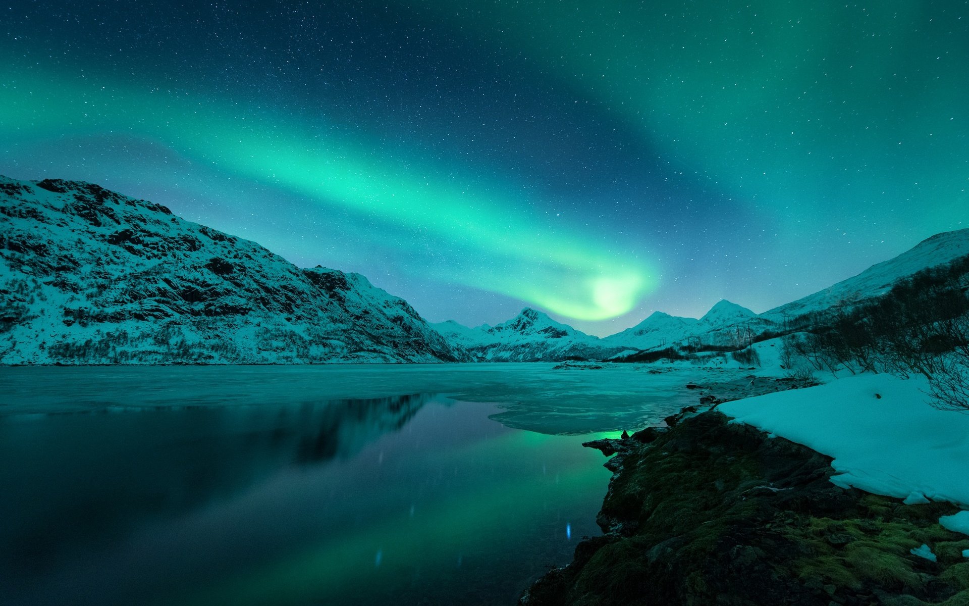 Обои небо, горы, зима, северное сияние, норвегия, лофотенские, the sky, mountains, winter, northern lights, norway, lofoten разрешение 2048x1367 Загрузить