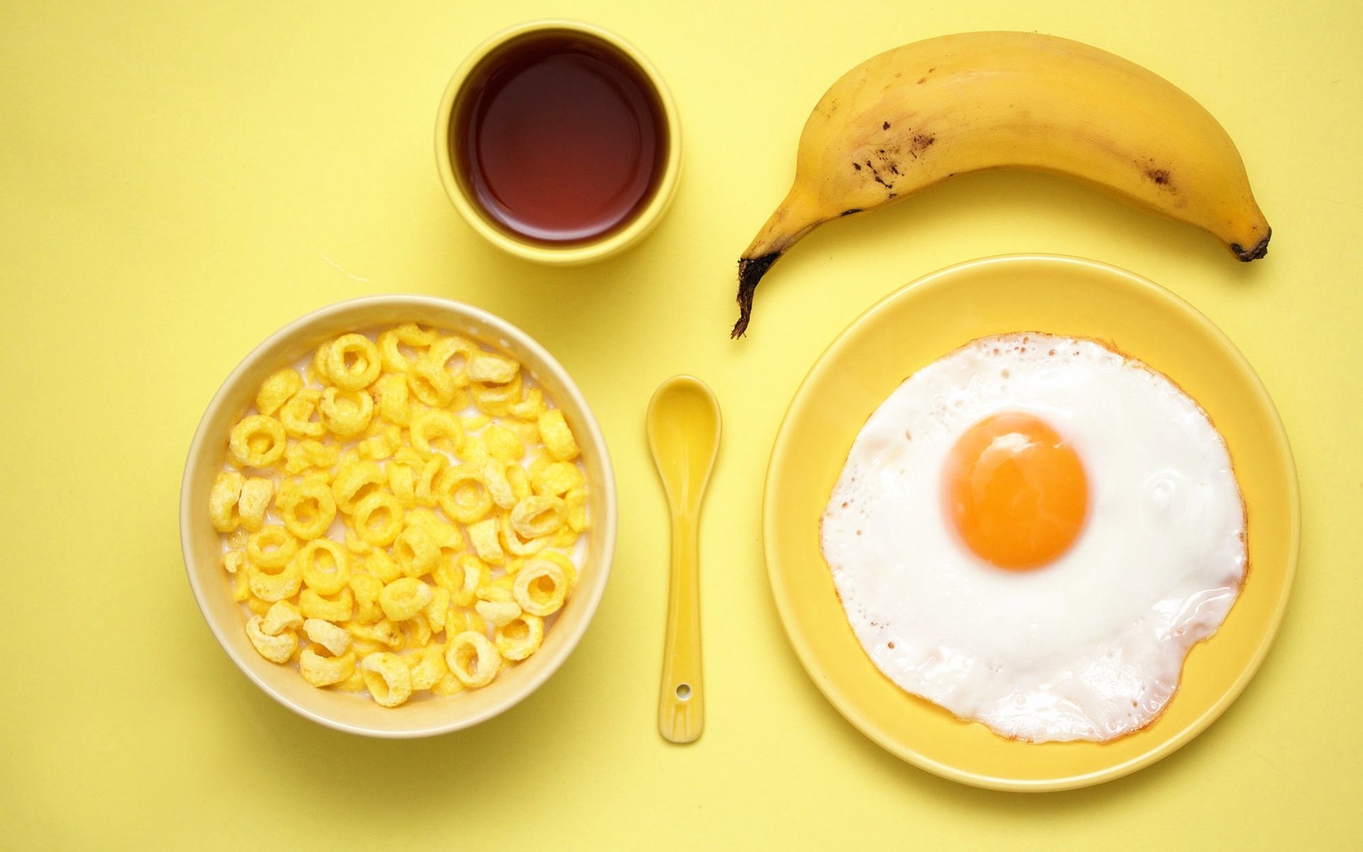 Обои кофе, чашка, завтрак, банан, ложка, яйцо, хлопья, глазунья, coffee, cup, breakfast, banana, spoon, egg, cereal, eggs разрешение 2000x1334 Загрузить