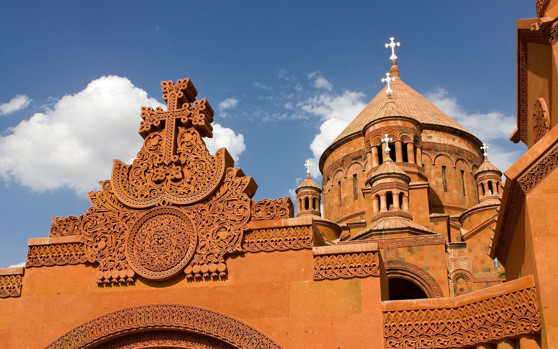 Обои небо, облака, церковь, крест, армения, айастан, goarmenia, xach, the sky, clouds, church, cross, armenia, hayastan разрешение 2500x1805 Загрузить