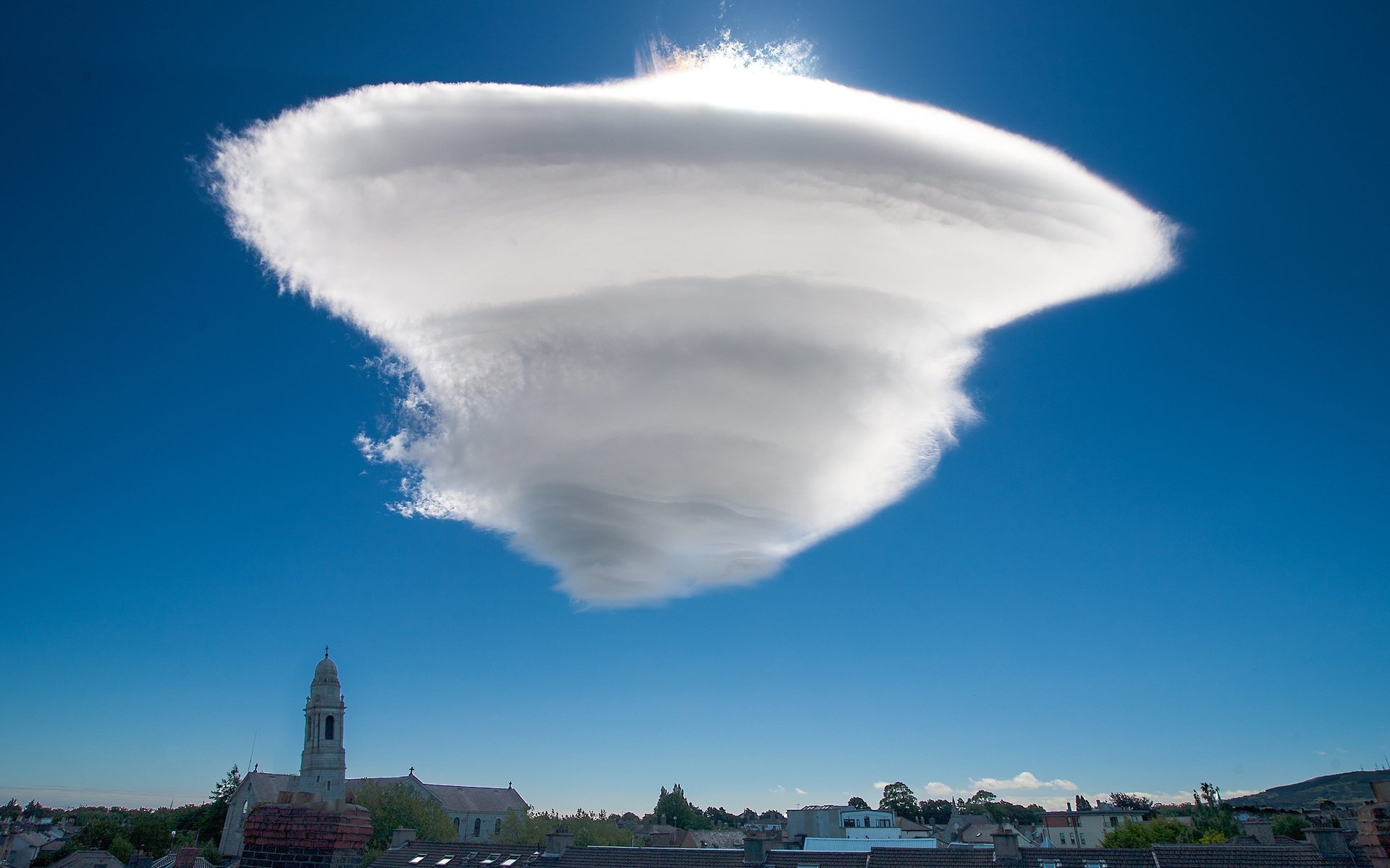 Обои небо, облака, природа, облако, лентикулярные облака, the sky, clouds, nature, cloud, lenticular clouds разрешение 3978x2746 Загрузить