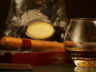 Обои бар, коньяк, сигары, гламур, кубинские сигары, bar, cognac, cigars, glamour, cuban cigars разрешение 3601x2235 Загрузить