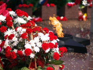 Обои день победы, 9 мая, вечный огонь, victory day, may 9, eternal flame разрешение 2838x2008 Загрузить