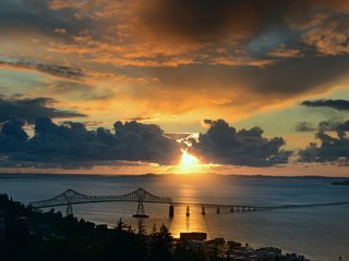 Обои облака, солнце, закат, мост, залив, clouds, the sun, sunset, bridge, bay разрешение 2048x1367 Загрузить