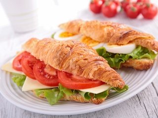 Обои бутерброд, сыр, помидоры, круасан, круассан, помидорами, sandwich, cheese, tomatoes, croissant разрешение 2880x1920 Загрузить