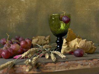Обои листья, виноград, доска, бокал, колосья, ягоды, натюрморт, leaves, grapes, board, glass, ears, berries, still life разрешение 2048x1268 Загрузить
