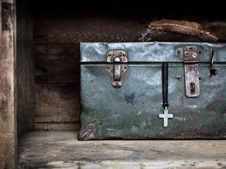 Обои макро, фон, чемодан, крестик, macro, background, suitcase, cross разрешение 2048x1365 Загрузить