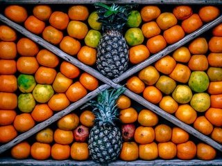 Обои фрукты, мандарины, ананас, цитрусы, ящик, гранаты, ананасы, витрина, fruit, tangerines, pineapple, citrus, box, grenades, pineapples, showcase разрешение 5598x3904 Загрузить