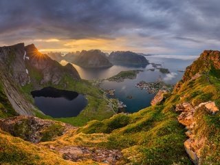 Обои небо, скалы, холмы, море, sergey stepanenko, the sky, rocks, hills, sea разрешение 1920x1192 Загрузить