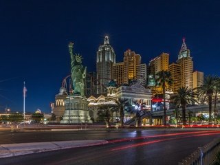 Обои ночь, казино, дома, улица, сша, лас-вегас, статуя свободы, night, casino, home, street, usa, las vegas, the statue of liberty разрешение 2048x1365 Загрузить